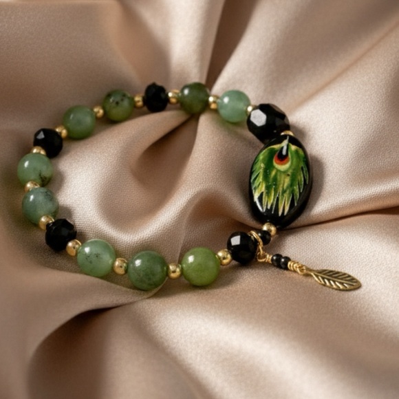 TERRA GEMMS Signature Series Prehnite Parrot Feather Stretch Bracelet - Picture 5 of 5